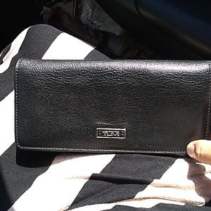 Tumi wallet